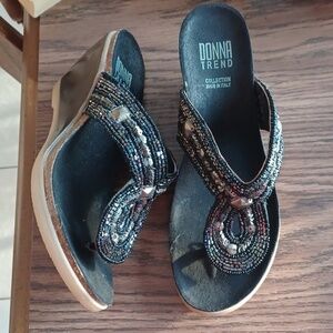 Donna Trend Black sequin and beaded wedge sandals, cork accents size 7. New